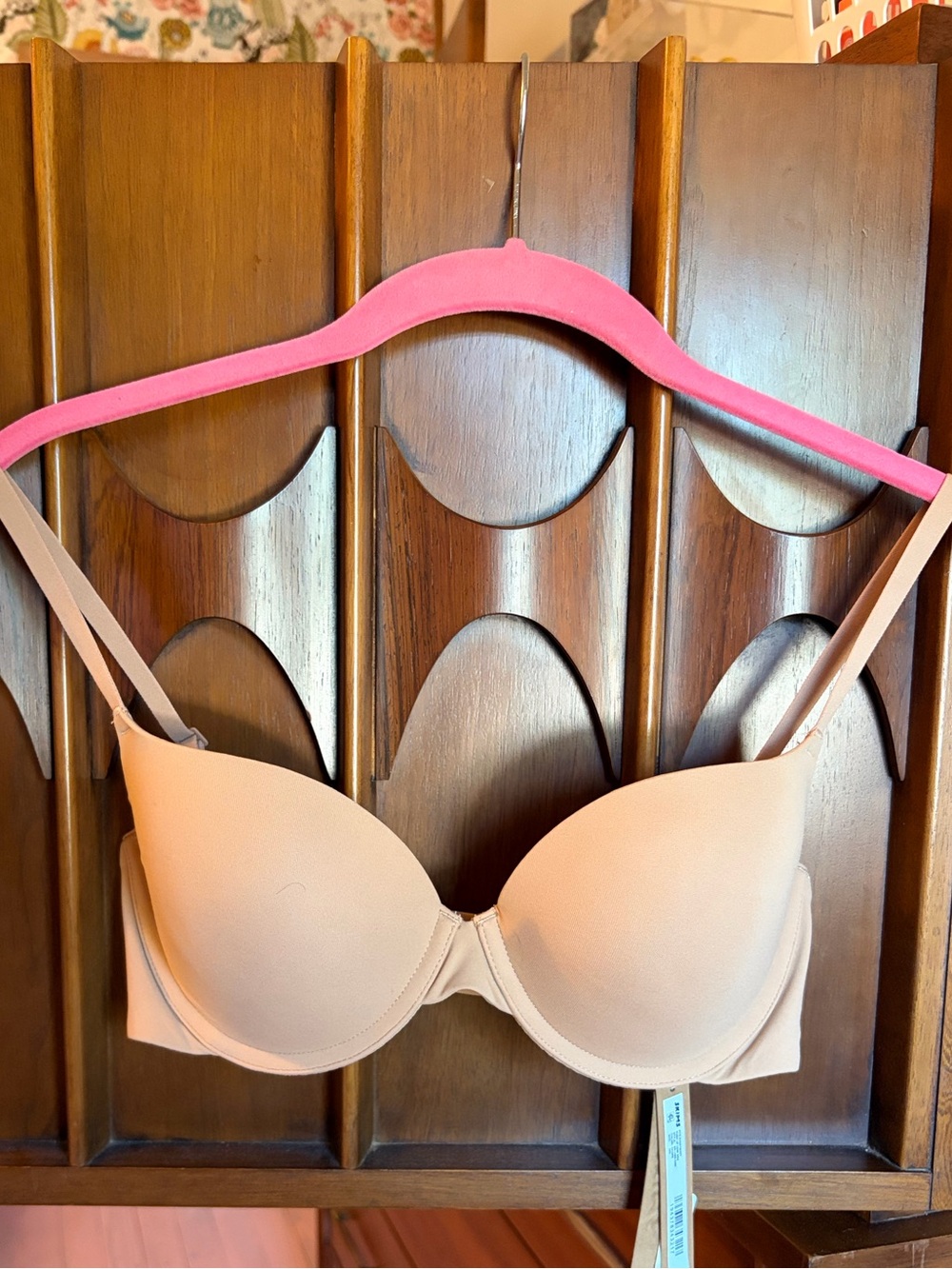 SKIMS FITS EVERYBODY PUSH UP DEMI BRA
Ochre 32D neutral